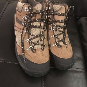10.5 Columbia hiking boots